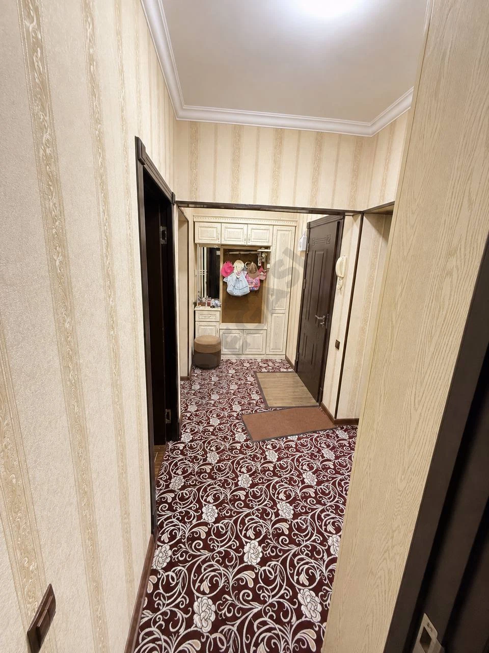 Квартира в Чилонзоре, 72 м², 3 комнаты - Cover Photo