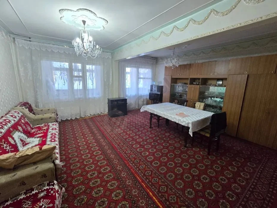 5-комн. квартира, 108 м², 2/4 этаж - Cover Photo