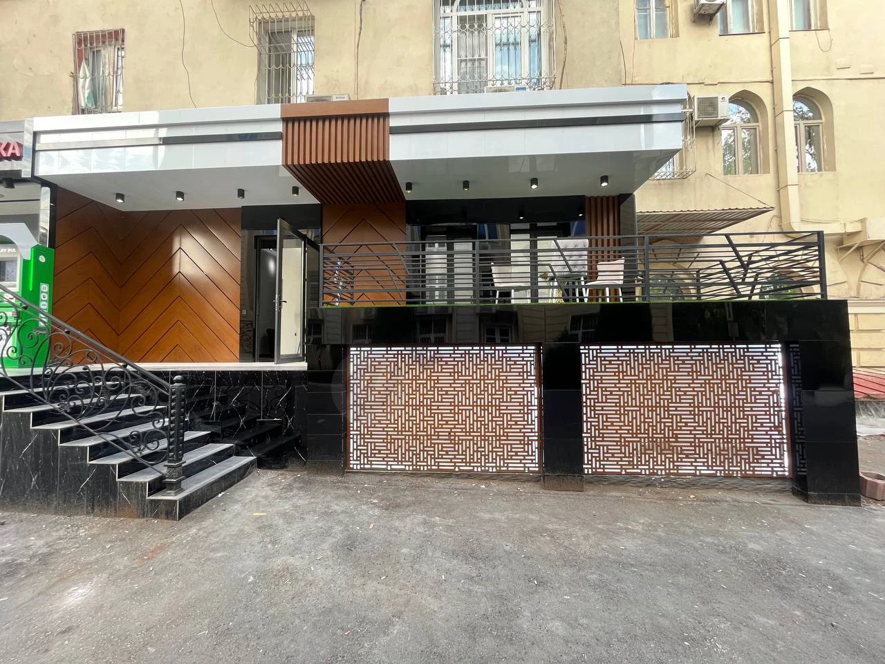 Commercial property 93m2 with parking - Cover Photo