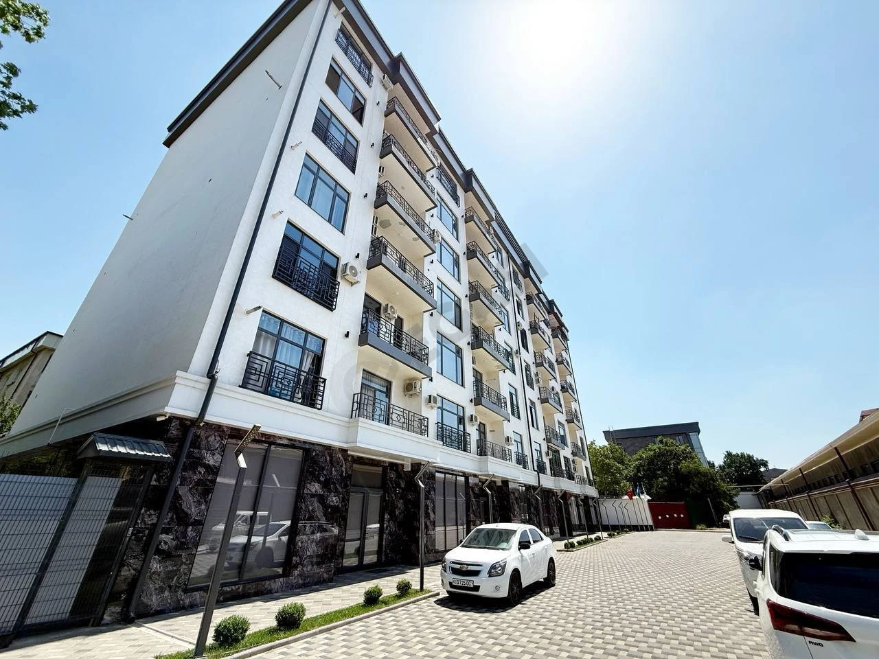 Non-residential premises in Yashnabad district, 368m2 - Cover Photo