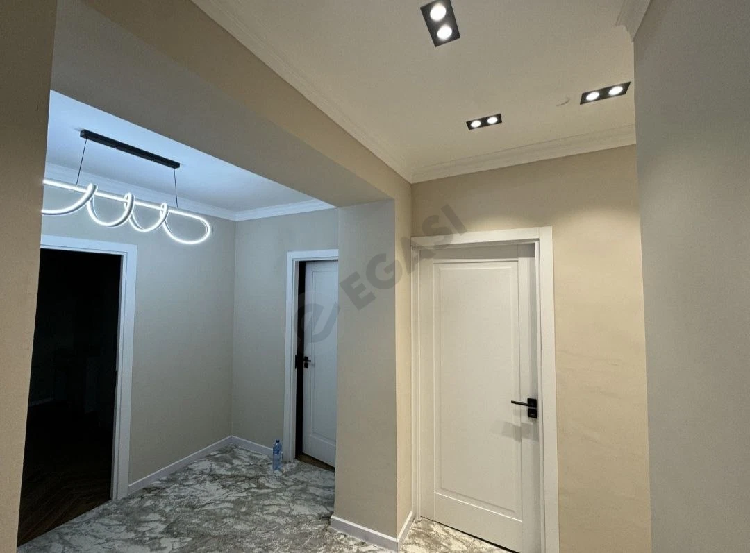 4-room apartment in Shaykhontohur, 80m² - Cover Photo