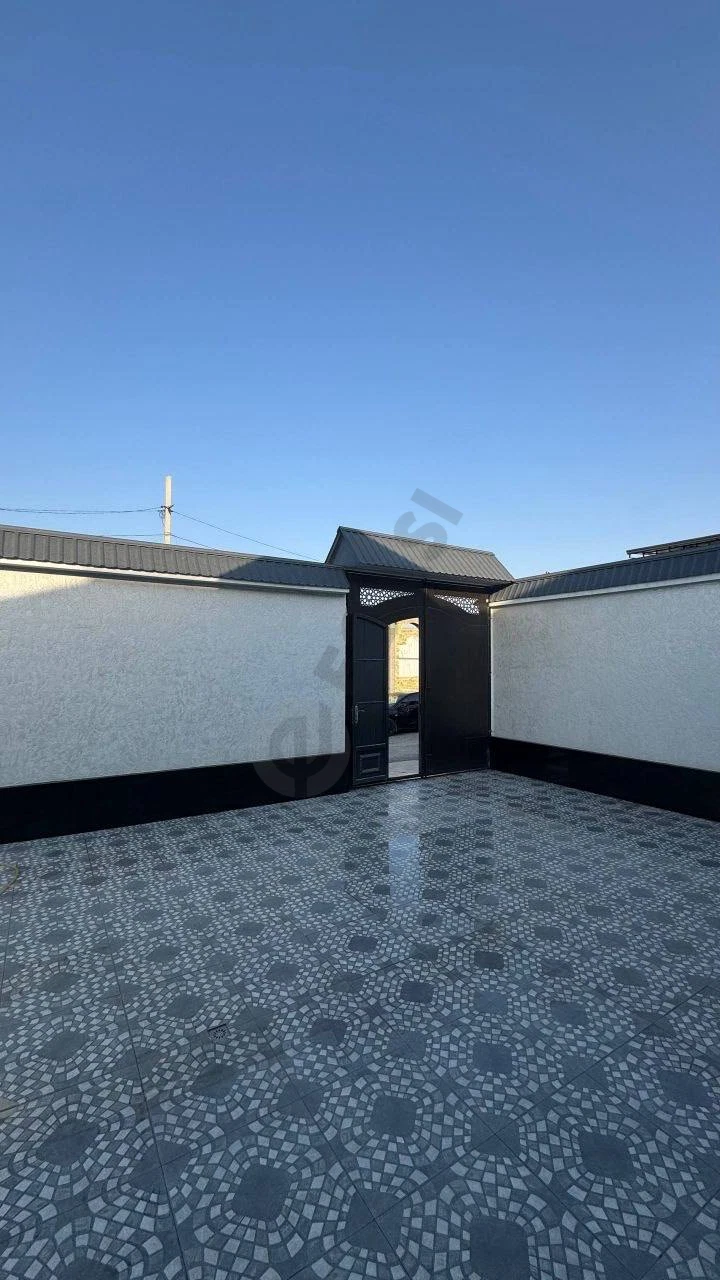 4-room house in Garadog area - Cover Photo