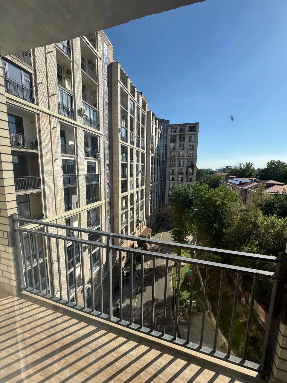 3-комнатная квартира ЖК Moderno, 83 кв.м, 7/11 этаж - Cover Photo