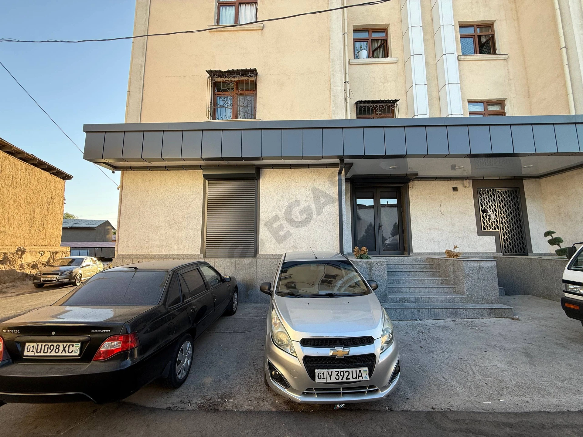 Commercial property along road, Almazar district - Cover Photo