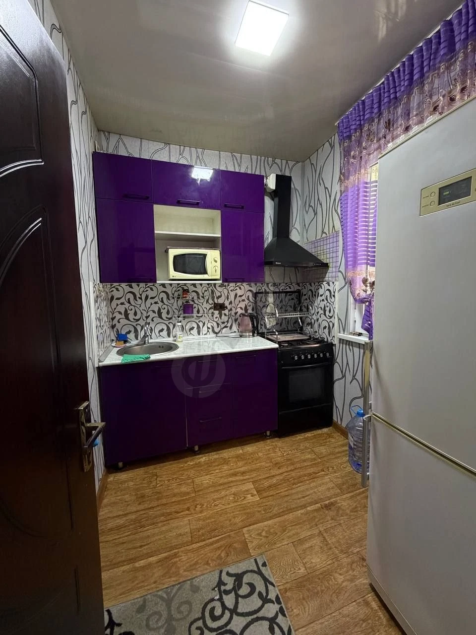 Image 4