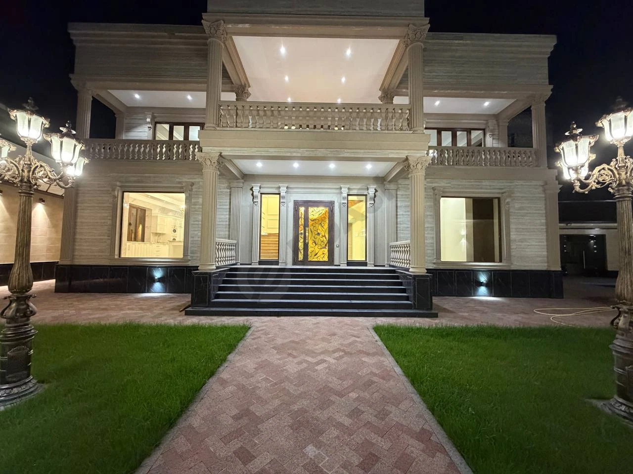 Mirzo Ulugbek rayonida uy 800 m2 - Cover Photo
