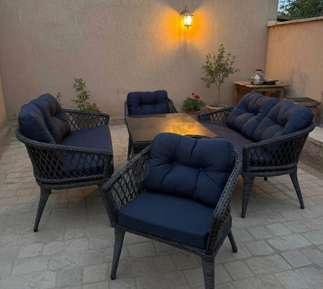 Advertisement - Cover Photo