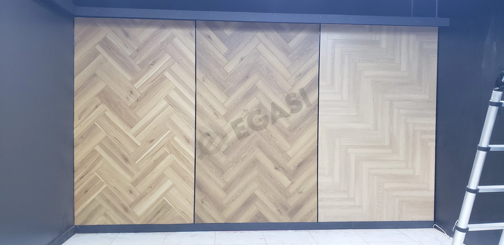 Parket laminat ustasi nalivnoy pol barca pol qismlarga xizmt - Cover Photo