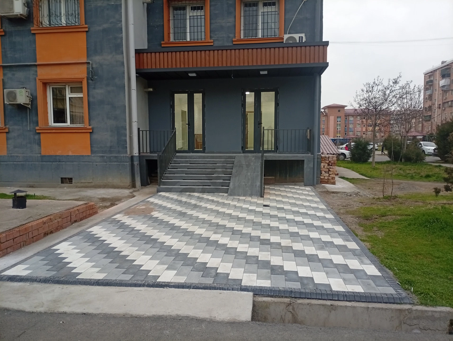 Image 4