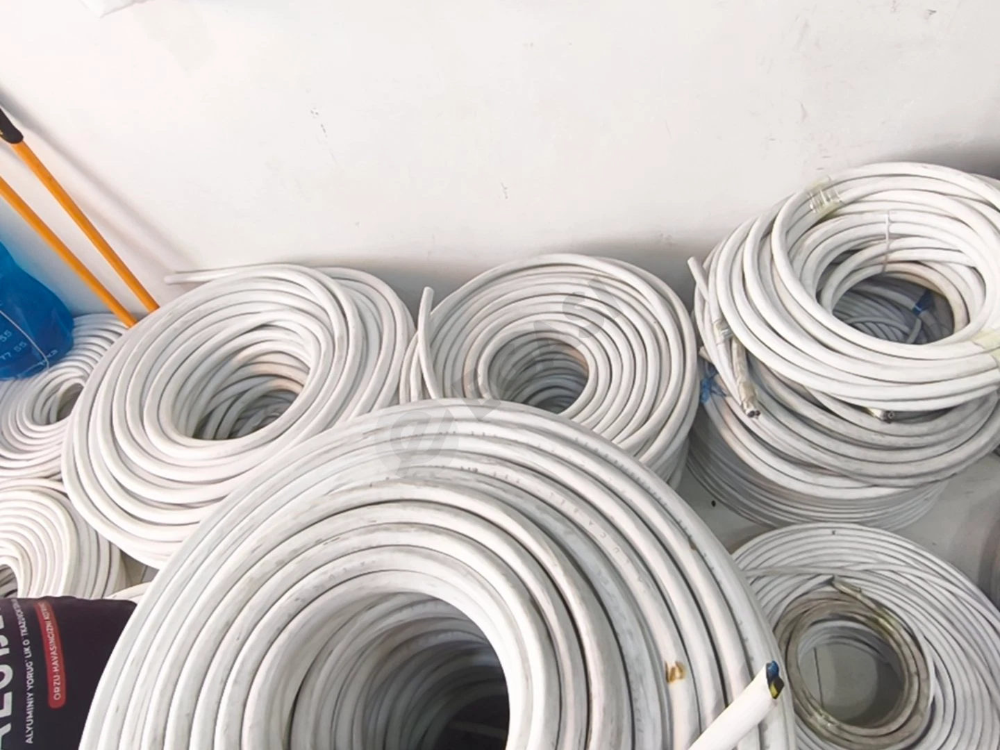 Alu cabel - Cover Photo