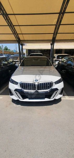 sotuvda BMW i5 - Cover Photo
