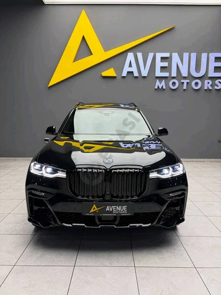 Bmw x7 - Cover Photo