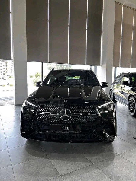 Mercedes Benz GLE 450 - Cover Photo