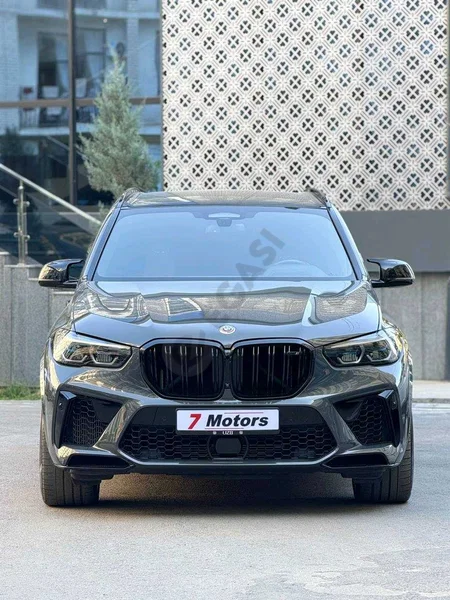 BMW X5 M - Cover Photo