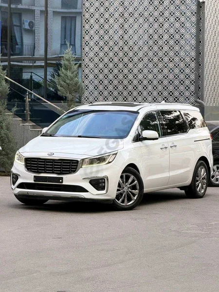 Kia Carnival - Cover Photo