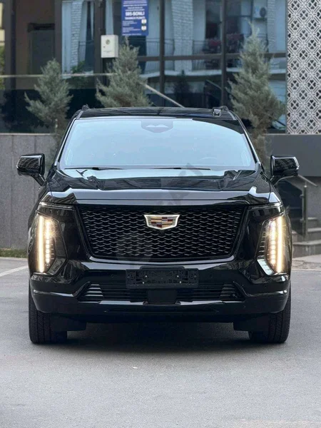 Cadillac escalade - Cover Photo