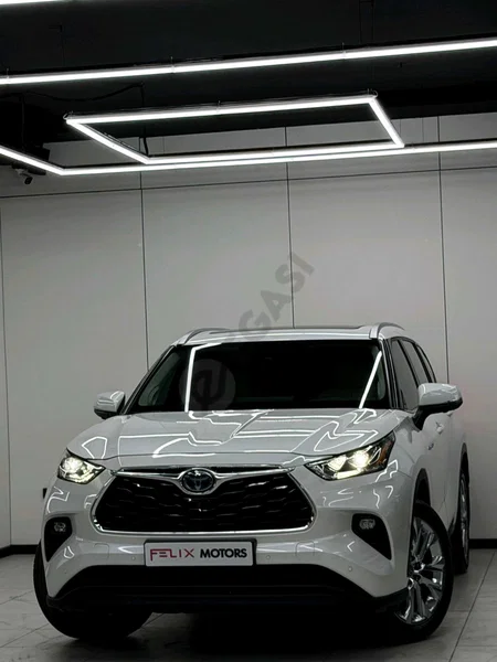 Toyota highlinder - Cover Photo