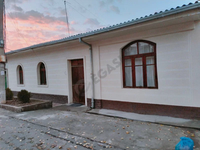 4 хонали ховлиси йўқ хонадон сотилади. Миробод туманида - Cover Photo