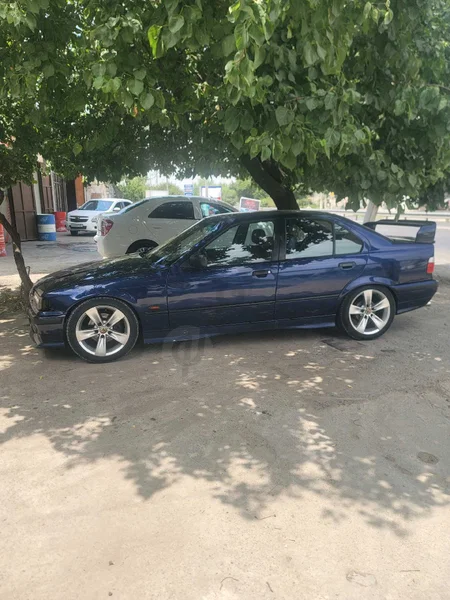 BMW E36 - Cover Photo