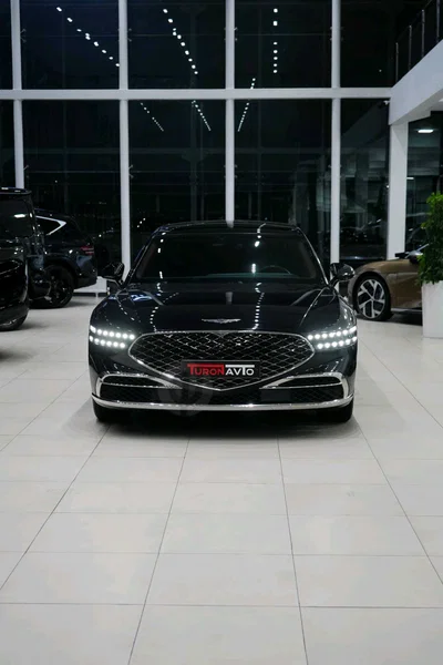 Genesis G90 Long 4WD - Cover Photo