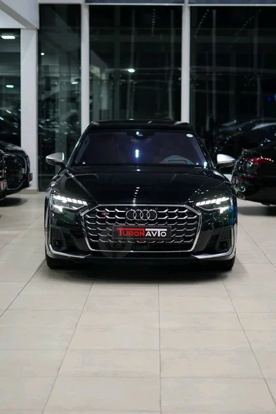 Audi S8 quattro - Cover Photo