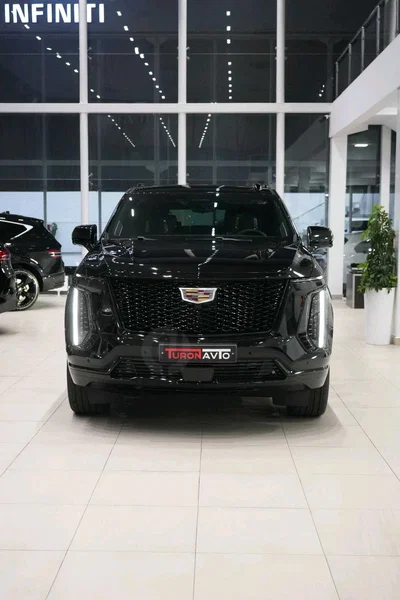 Cadillac Escalade - Cover Photo