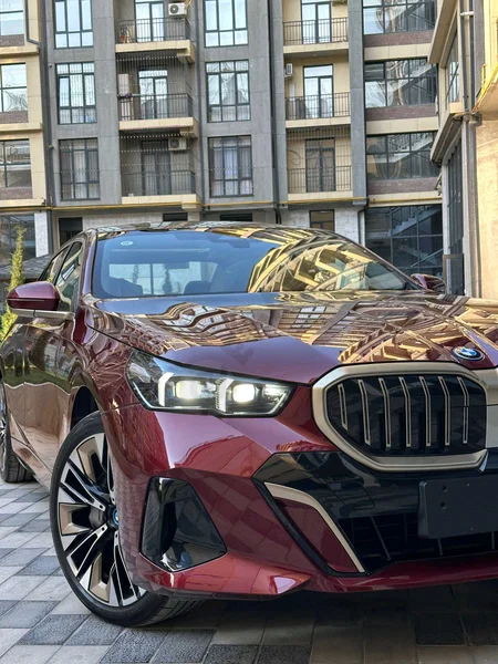 Bmw i5 50L - Cover Photo