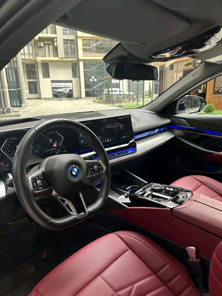 Bmw i5 - Cover Photo