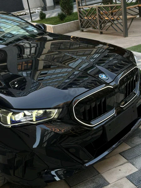 Bmw i5 50L - Cover Photo