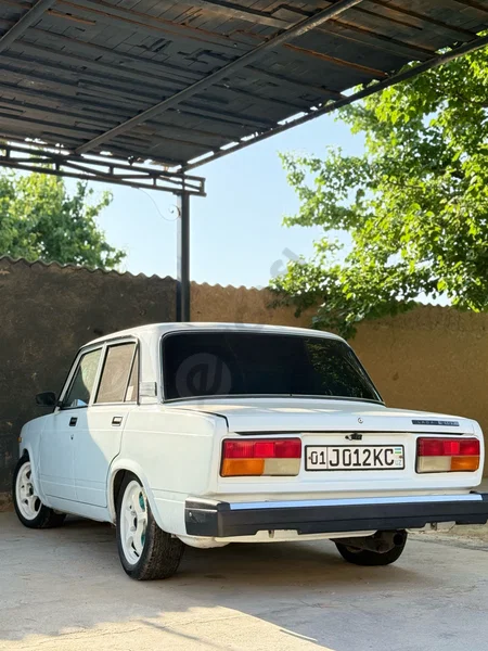 vaz 2107 - Cover Photo