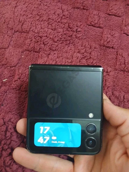 Samsung Zflip 3 8/256 - Cover Photo