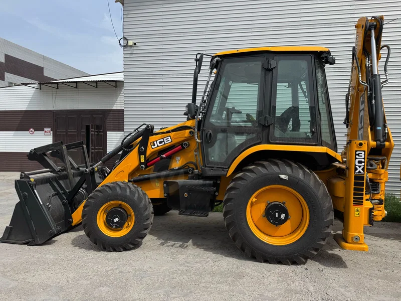 JCB 3CX Pro - Cover Photo