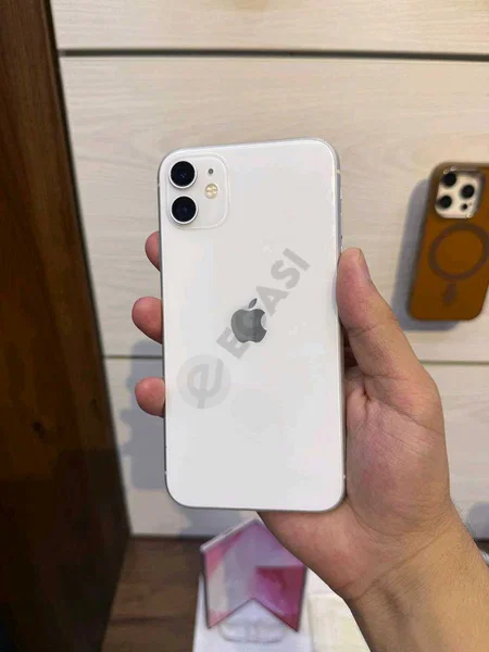 iphone 11 - Cover Photo