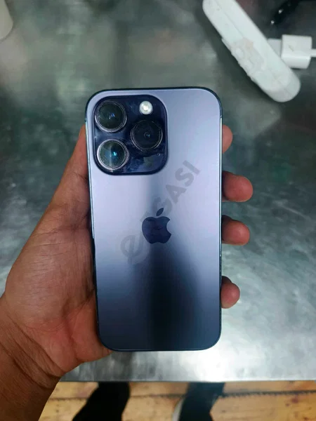 IPHONE 14 pro - Cover Photo
