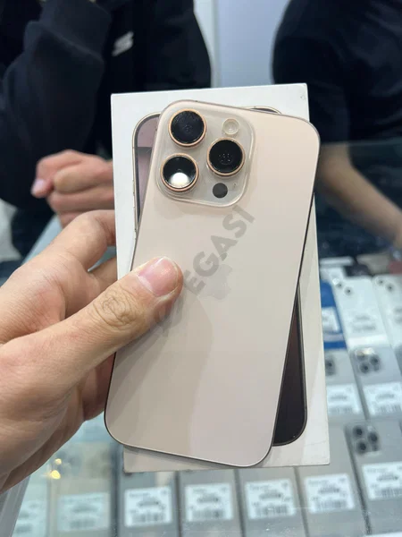 Iphone 16 pro max ideal holatdagi desert rang - Cover Photo