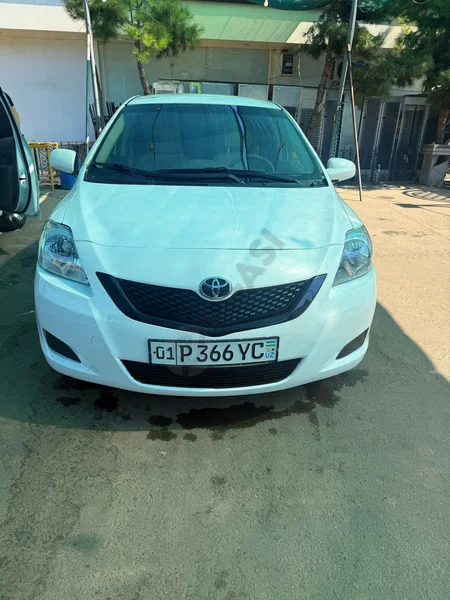 toyota yaris 2012 - Cover Photo