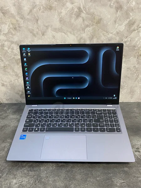 Noutbuk HANSON Core i5-12600H (12-avlod) - Cover Photo