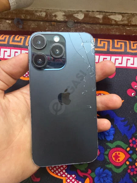 iphone xr 16 pro - Cover Photo