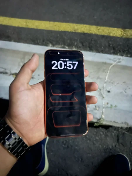 Iphone 17 pro max esim - Cover Photo