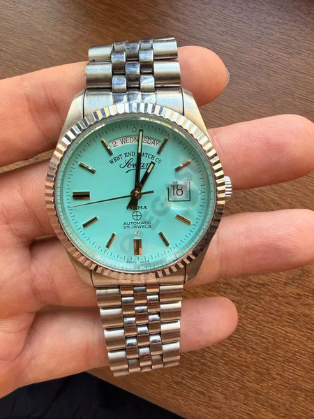 West End WatchThe Classics XL6868.10.3337 - Cover Photo