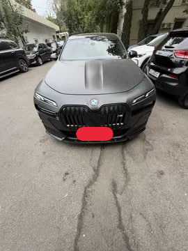 BMW 760 2023 - Cover Photo