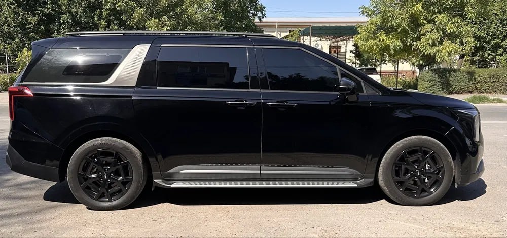 Kia Carnival 2024 - Cover Photo